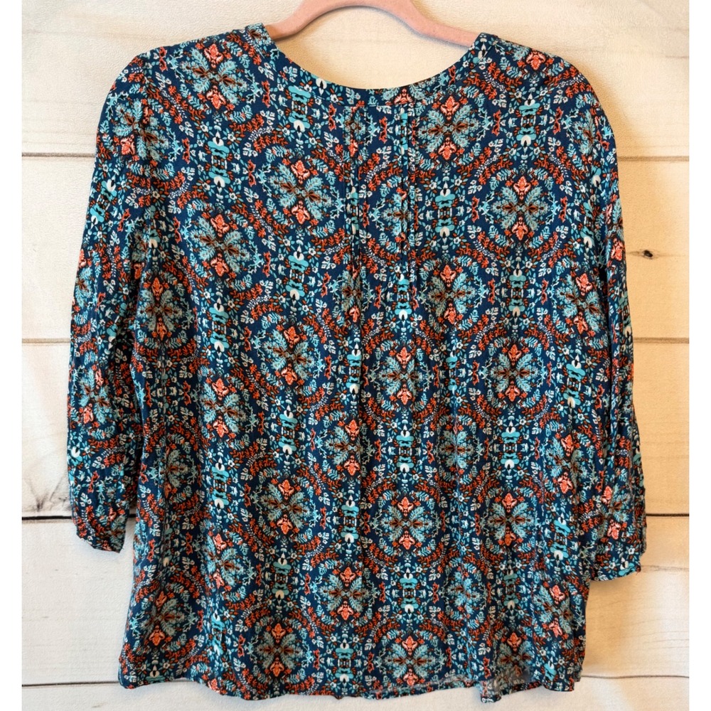 Ariat Womens Blue Orange Medallion Floral Pleated V-Neck 3/4 Sleeve Blouse L - Picture 5 of 5